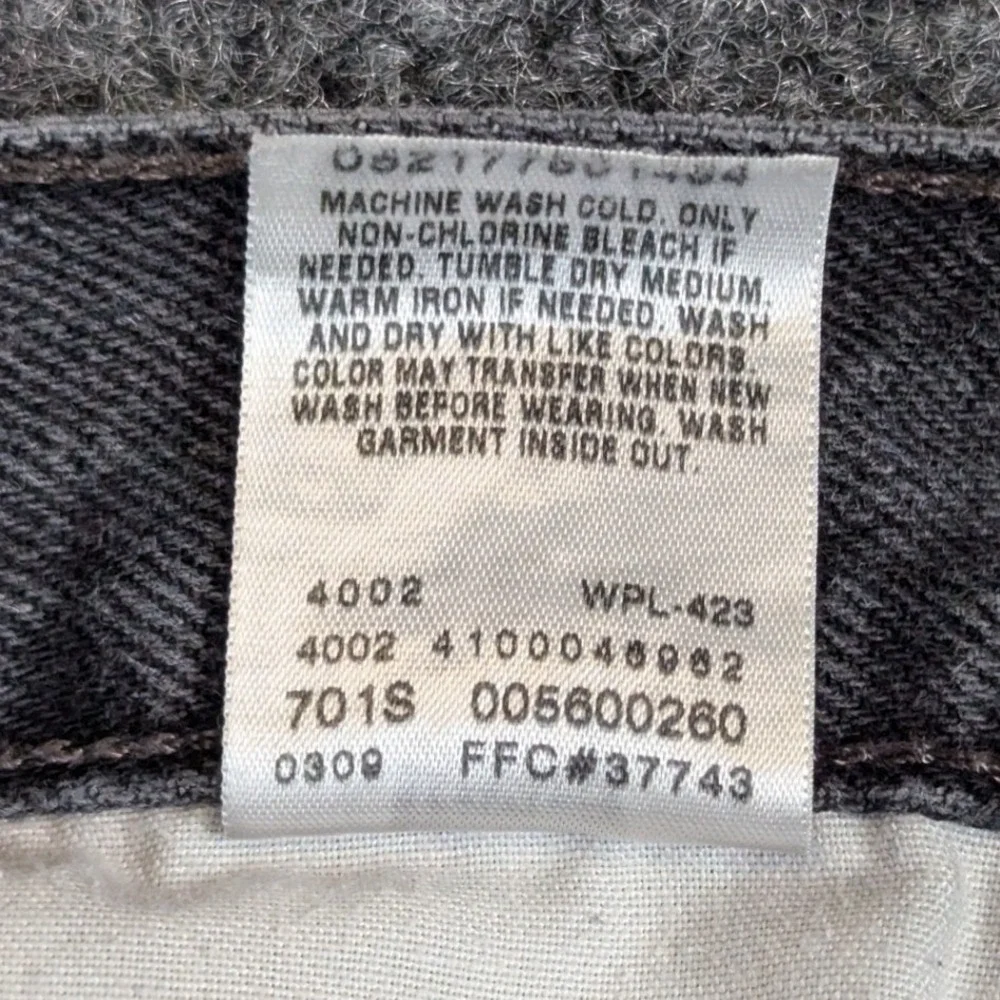 Levis 560 Comfort Fit Jeans Mens 42x32 Faded Black Tapered Leg Denim Pants